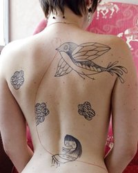 Пин-ап-красотка встречает утро у окошка 6 фотография Пин-ап-красотка встречает утро у окошка 6 фотография