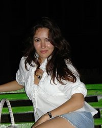 Мастурбирует большим дилдо киску 17 фотография Мастурбирует большим дилдо киску 17 фотография