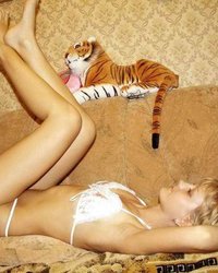 Развратная медсестра соблазняет любовника 1 фотография Развратная медсестра соблазняет любовника 1 фотография