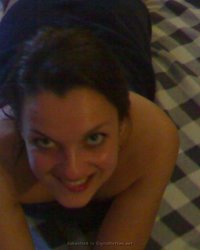 На девушку пришлось надеть наручники 5 фотография