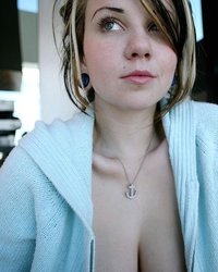 Татуированная молодуха с огромными буферами 3 фотография Татуированная молодуха с огромными буферами 3 фотография