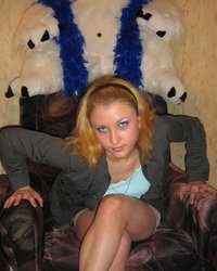 Рыжуха показала прелести плюшевому медведю 1 фотография Рыжуха показала прелести плюшевому медведю 1 фотография