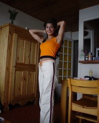 Смуглая жена позирует для мужа обнажённой и сосёт его член 3 фотография Смуглая жена позирует для мужа обнажённой и сосёт его член 3 фотография