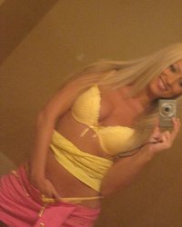 Стройная блондиночка разделась перед новым ухажером 4 фотография Стройная блондиночка разделась перед новым ухажером 4 фотография