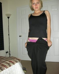 Телочка дрочит свою волосатую щель 4 фотография Телочка дрочит свою волосатую щель 4 фотография