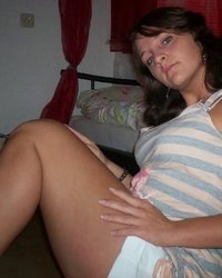 Карина ждет на кровати своего возлюбленного 1 фотография Карина ждет на кровати своего возлюбленного 1 фотография