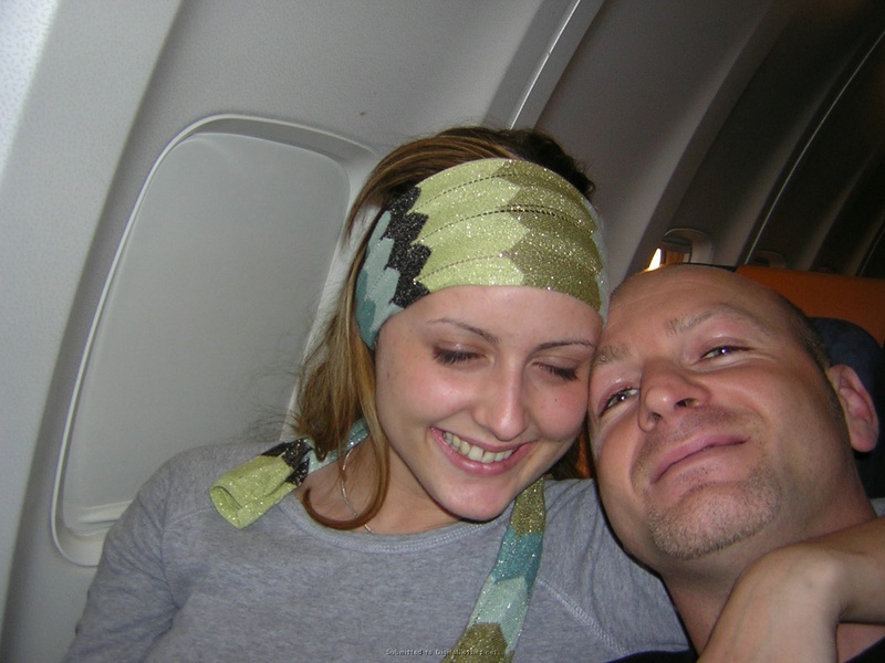 Девка после пьянки заснула голая 9 фото