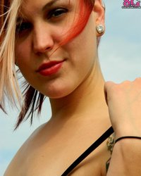 Орка рекламирует раритетный автомобиль 14 фотография Орка рекламирует раритетный автомобиль 14 фотография