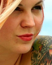 Орка рекламирует раритетный автомобиль 38 фотография Орка рекламирует раритетный автомобиль 38 фотография