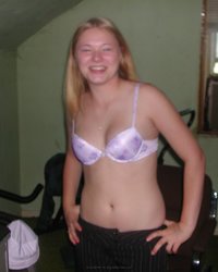 Лентяйка валяется утром голой в кресле 1 фотография Лентяйка валяется утром голой в кресле 1 фотография