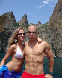 Молодуха на море в белом купальнике 1 фотография Молодуха на море в белом купальнике 1 фотография