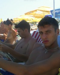 Телочки отдыхают на пляже 11 фотография Телочки отдыхают на пляже 11 фотография