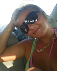 Телочки отдыхают на пляже 15 фотография Телочки отдыхают на пляже 15 фотография