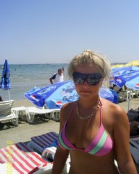 Телочки отдыхают на пляже 7 фотография Телочки отдыхают на пляже 7 фотография