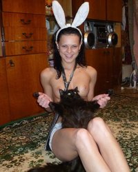 Любительница котов резво оголяется 6 фотография Любительница котов резво оголяется 6 фотография
