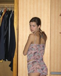 Мастурбирует писю розовым дилдо 24 фотография Мастурбирует писю розовым дилдо 24 фотография