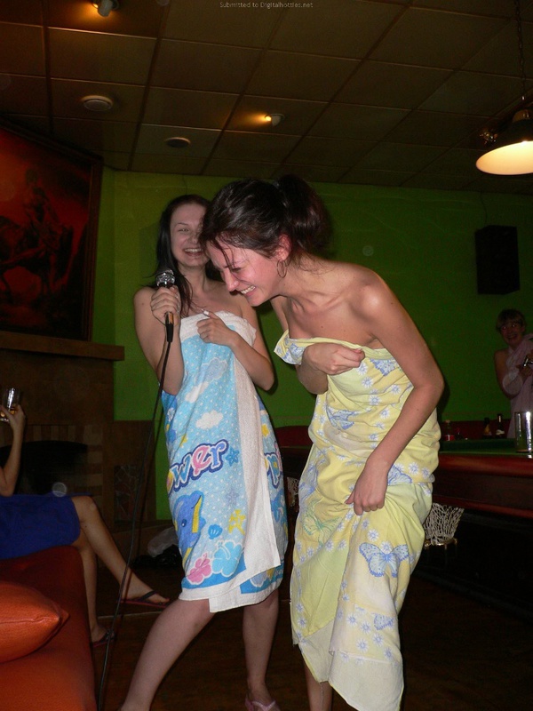 Встреча бывших однокурсниц в сауне 24 фото