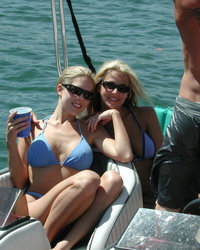 Пара на отдыхе занимается сексом 1 фотография Пара на отдыхе занимается сексом 1 фотография