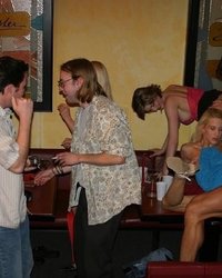 Развратные девки устроили групповуху в ночном клубе 1 фотография Развратные девки устроили групповуху в ночном клубе 1 фотография