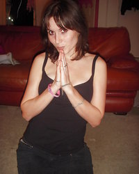 Давалка сосет член клиента 1 фотография