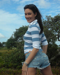 Брюнетка готовиться подставить партнеру дырки на пикнике 11 фотография Брюнетка готовиться подставить партнеру дырки на пикнике 11 фотография