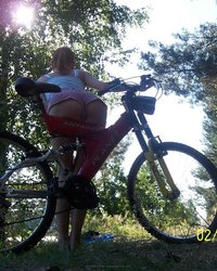 Девушки любят секс в любое время года 32 фотография