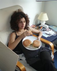 Мужик отлизал армянке ее влажную щель 14 фотография Мужик отлизал армянке ее влажную щель 14 фотография