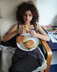 Мужик отлизал армянке ее влажную щель 15 фотография Мужик отлизал армянке ее влажную щель 15 фотография