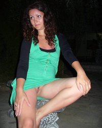 Девушка в прозрачном платье на берегу моря 1 фотография Девушка в прозрачном платье на берегу моря 1 фотография