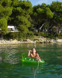 Голая итальянка отдыхает с любовником 3 фотография