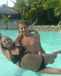 Парень на море с подружкой 1 фотография Парень на море с подружкой 1 фотография