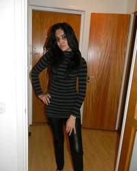 Сирийка любит сниматься без одежды 3 фотография Сирийка любит сниматься без одежды 3 фотография