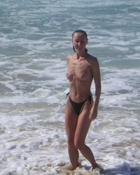 Дамочка расслабляется с мужем на курорте 5 фотография Дамочка расслабляется с мужем на курорте 5 фотография