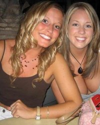 Девушки на вечеринке выпили лишнего и на сцене засветили упругими сиськами 14 фотография Девушки на вечеринке выпили лишнего и на сцене засветили упругими сиськами 14 фотография