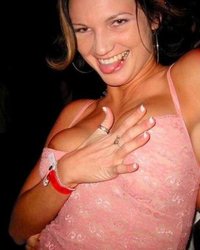 Девушки на вечеринке выпили лишнего и на сцене засветили упругими сиськами 8 фотография Девушки на вечеринке выпили лишнего и на сцене засветили упругими сиськами 8 фотография