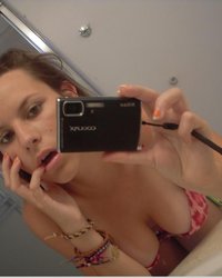 Стройные телочки в ванной комнате делают обнаженное селфи 1 фотография Стройные телочки в ванной комнате делают обнаженное селфи 1 фотография