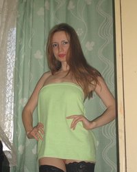 Русская давалка светит пиздой и попой раком, а потом сосет члены 21 фотография Русская давалка светит пиздой и попой раком, а потом сосет члены 21 фотография