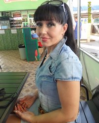 Сексуальные мамаши с большими дойками игриво показывают стриптиз 23 фотография Сексуальные мамаши с большими дойками игриво показывают стриптиз 23 фотография