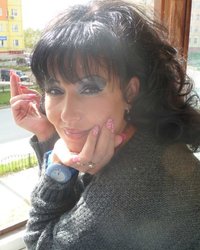 Сексуальные мамаши с большими дойками игриво показывают стриптиз 21 фотография Сексуальные мамаши с большими дойками игриво показывают стриптиз 21 фотография