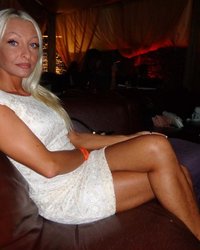 Развратные дамы показывают обнаженные тела перед камерой 9 фотография Развратные дамы показывают обнаженные тела перед камерой 9 фотография