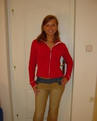 Милаха с упругой попкой отсосала кавалеру перед камерой и отдалась ему 1 фотография