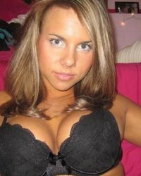 Девушки из социальных сетей с глубоким декольте 2 фотография Девушки из социальных сетей с глубоким декольте 2 фотография