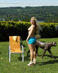 Нежная красотка удовлетворила себя секс игрушкой 4 фотография Нежная красотка удовлетворила себя секс игрушкой 4 фотография