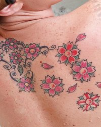 Рыжеволосая любительница тату принимает ванную 5 фотография Рыжеволосая любительница тату принимает ванную 5 фотография