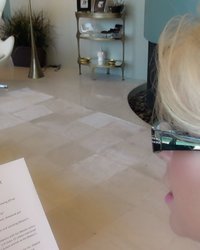 Мамаша встала раком и блеснула пилоткой в доме мужлана 11 фотография Мамаша встала раком и блеснула пилоткой в доме мужлана 11 фотография