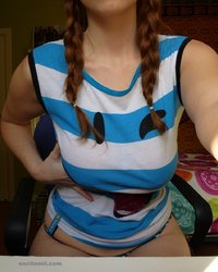 Игривая девка делает селфи и демонстрирует сиськи перед камерой 5 фотография Игривая девка делает селфи и демонстрирует сиськи перед камерой 5 фотография