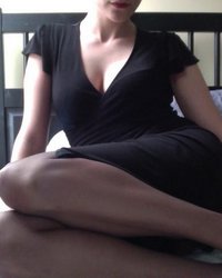 Длинноногая телочка в черных чулках светит голой пилоткой 10 фотография Длинноногая телочка в черных чулках светит голой пилоткой 10 фотография