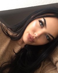 Красавицы засняли свои пухлые губки и мокрые язычки 17 фотография Красавицы засняли свои пухлые губки и мокрые язычки 17 фотография