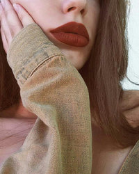 Красавицы засняли свои пухлые губки и мокрые язычки 19 фотография Красавицы засняли свои пухлые губки и мокрые язычки 19 фотография