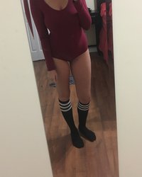 Грудастая баба в домашней обстановке светит пилоткой и большими дойками 13 фотография Грудастая баба в домашней обстановке светит пилоткой и большими дойками 13 фотография